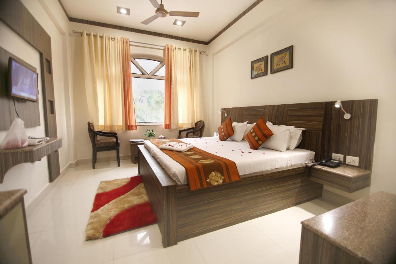 Hotel Sheetal Regency,Near Janambhumi Mathura Exteriér fotografie